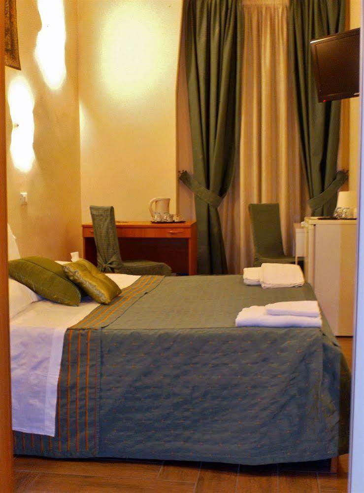 רומא Napoleone Suite מראה חיצוני תמונה